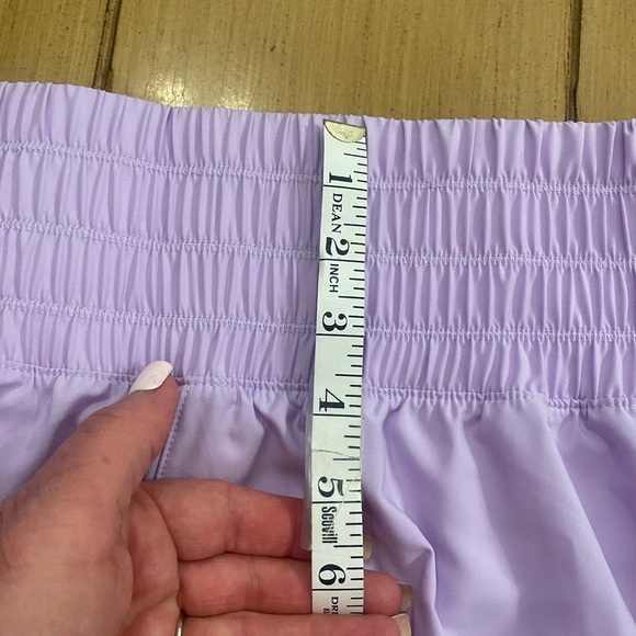 Nike Women’s Lavender Athletic Shorts High Waist Lined New Size large - Picture 10 of 12